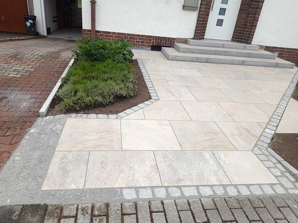 Keramikplatten mit Granitpflaster